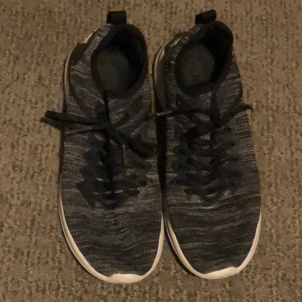 Black and white pumas